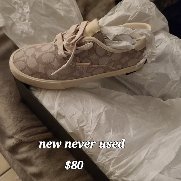 ASAP I am selling my coach merchandise to raise money for my uncles funeral.ASAP - Picture 2 of 7